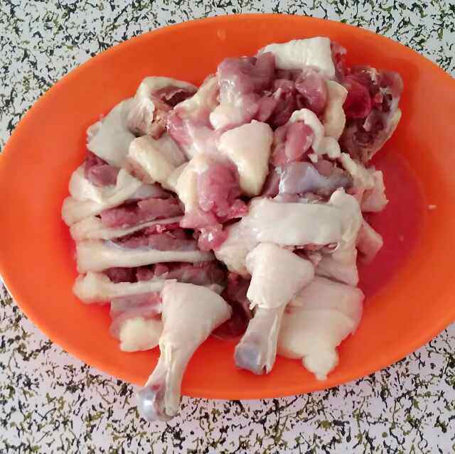 鸭腿炖土豆步骤1