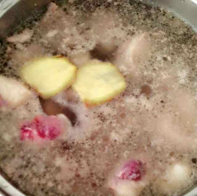 鸭腿炖土豆步骤3