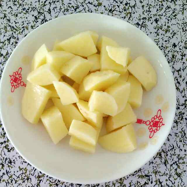 鸭腿炖土豆步骤2