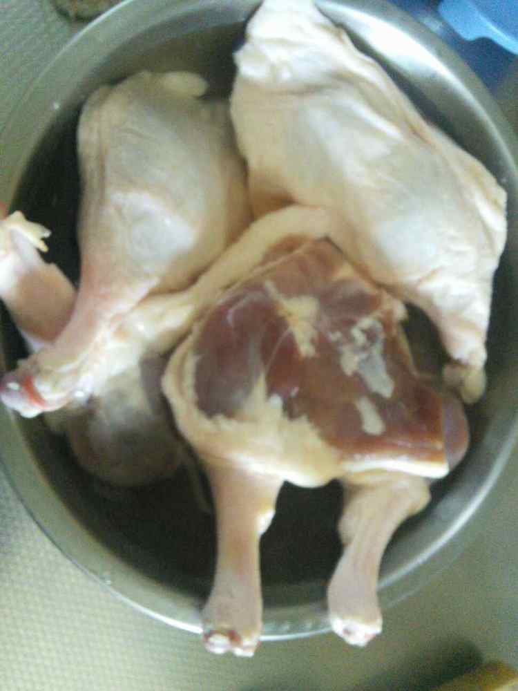 鸭腿炖山药步骤1