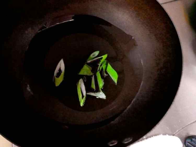 萝卜鲍菇炖鸭腿步骤2