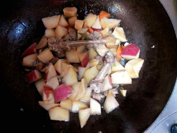 萝卜鲍菇炖鸭腿步骤8