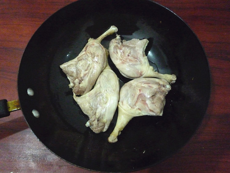 葱烧鸭腿步骤5