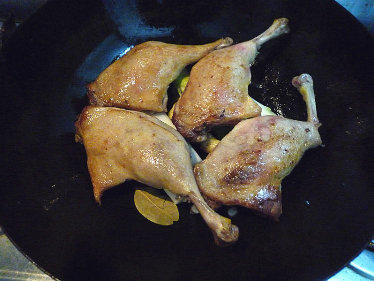 葱烧鸭腿步骤9