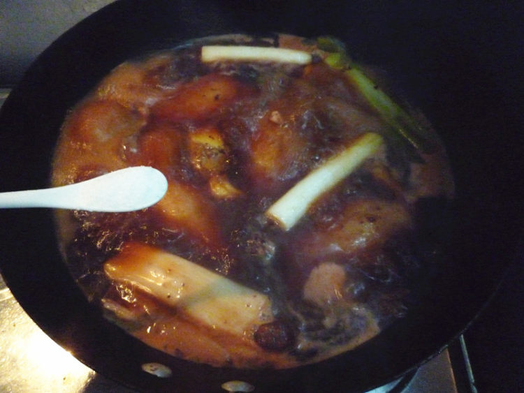 葱烧鸭腿步骤12