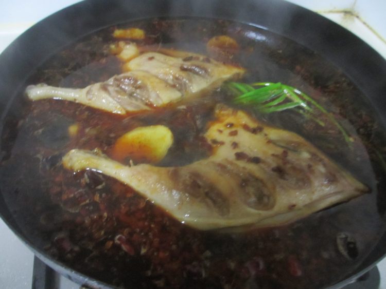 酱烧鸭腿步骤5
