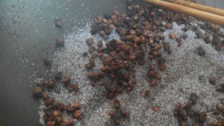 香酥鸭腿步骤2