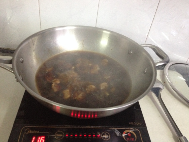 茶树菇土豆鸭块步骤5