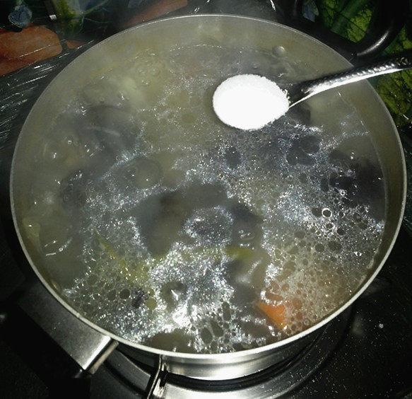 山药木耳鸭腿汤步骤11