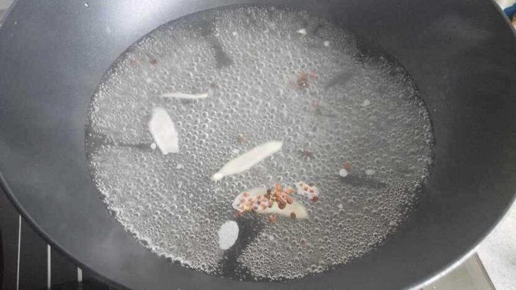 香酥烤鸭腿步骤2
