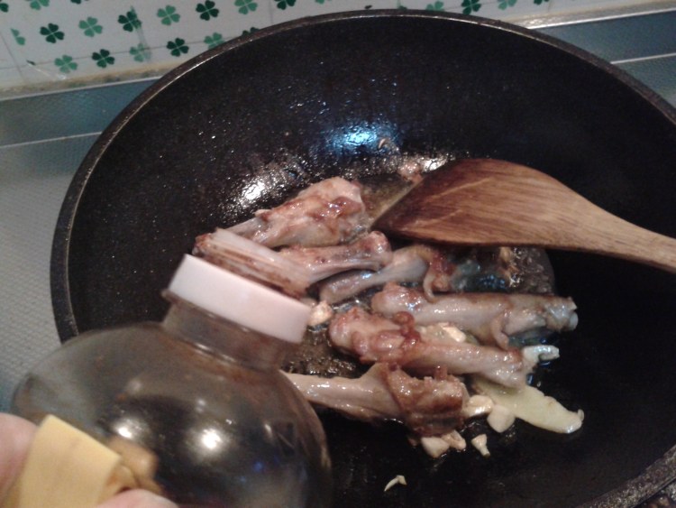 农家干豆腐烧鸭腿步骤8