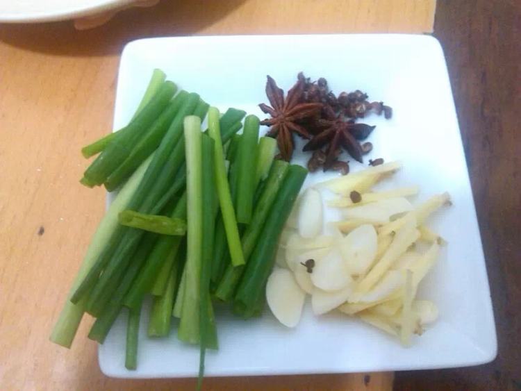 脆皮烤鸭腿步骤1
