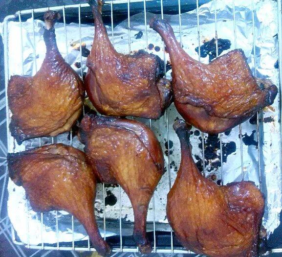 脆皮烤鸭腿步骤8