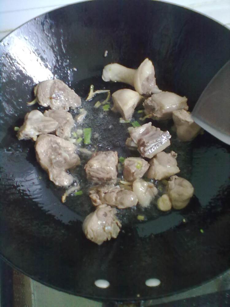 土豆鸭块步骤4