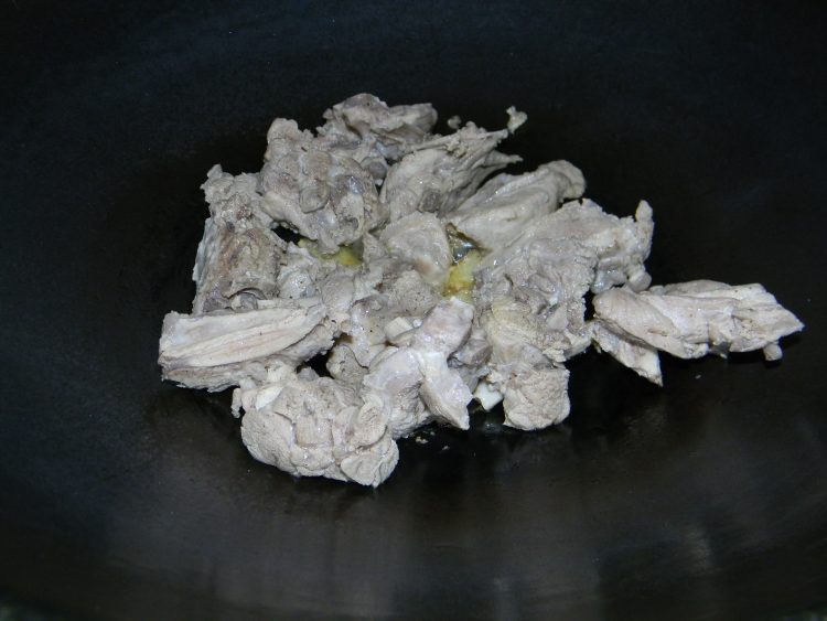 鸭腿烧土豆步骤9