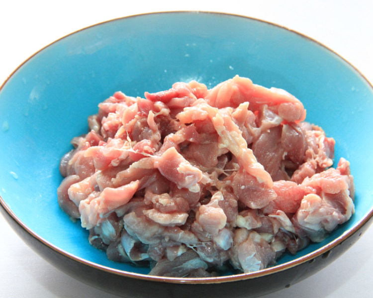 仔姜炒鸭肉步骤2