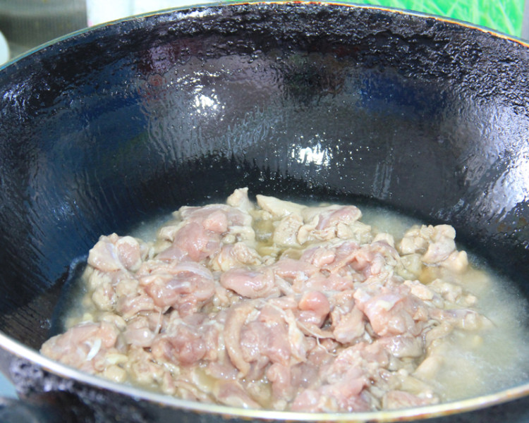 仔姜炒鸭肉步骤7