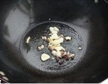 青椒炒鸭肉步骤4