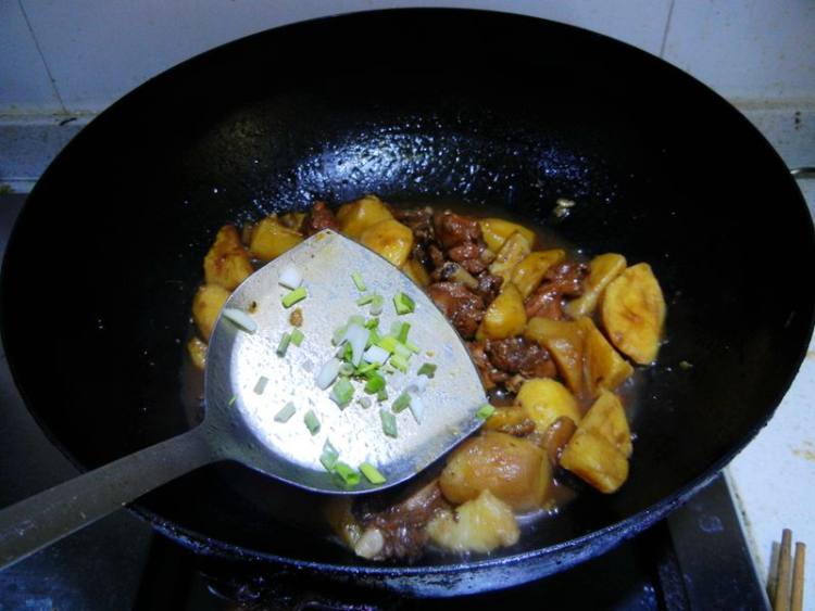 土豆烧鸭块步骤11