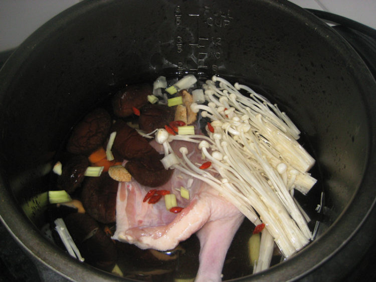 煲鸭腿步骤7