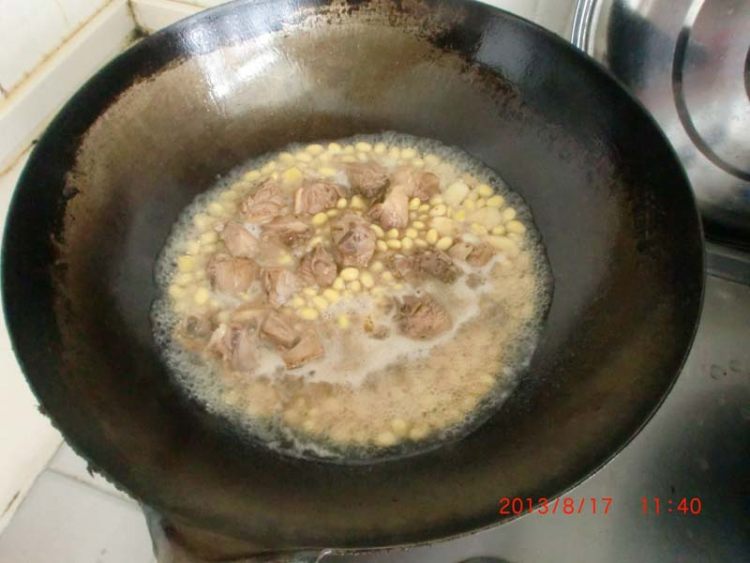 鸭腿烧黄豆步骤13