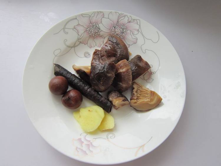 胡萝卜汁鸭汤面步骤7