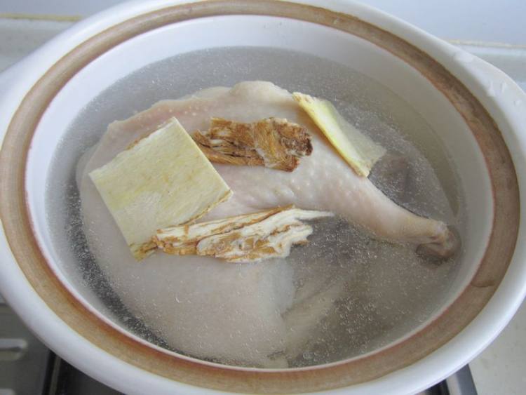 当归鸭肉米粉步骤5