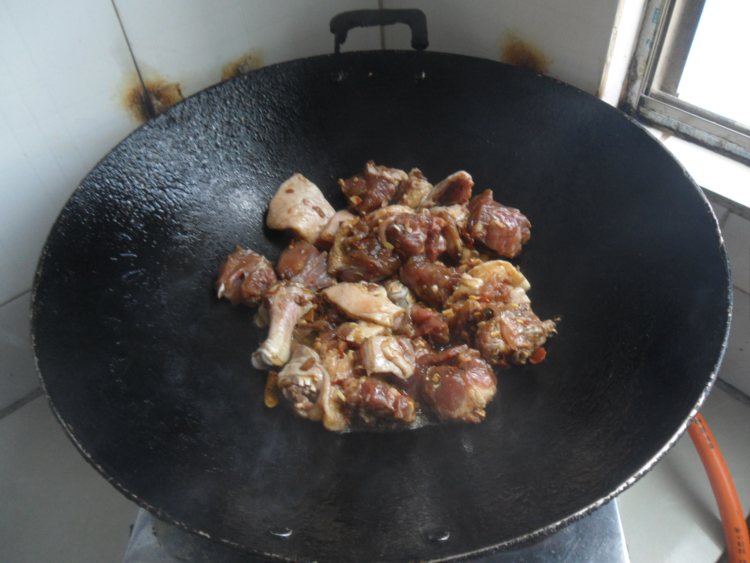 南瓜烧鸭腿步骤5