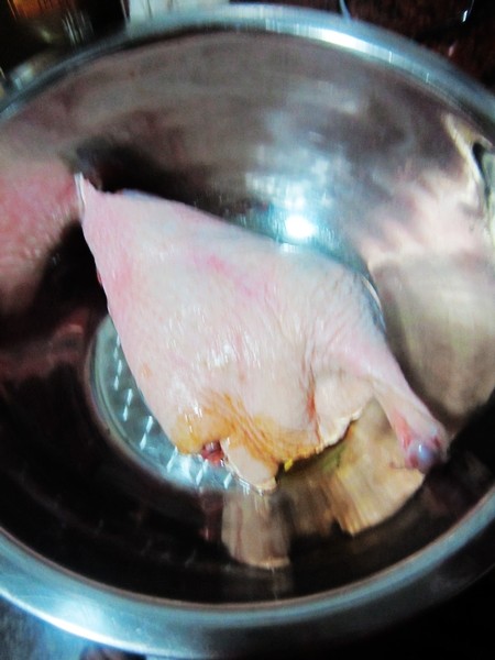 脆皮烤鸭步骤1
