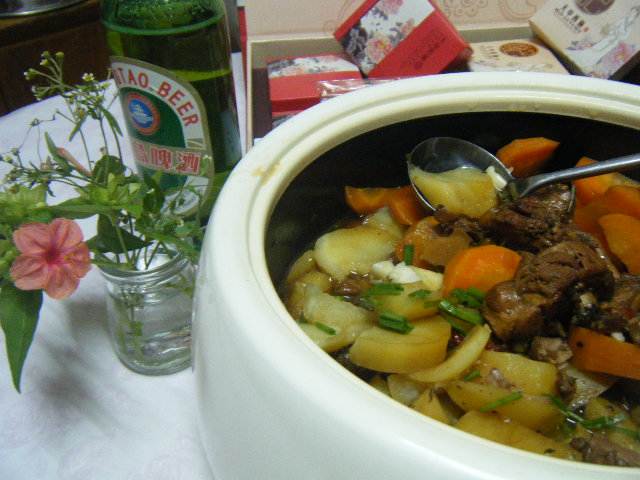 啤酒鸭炖萝卜土豆步骤12