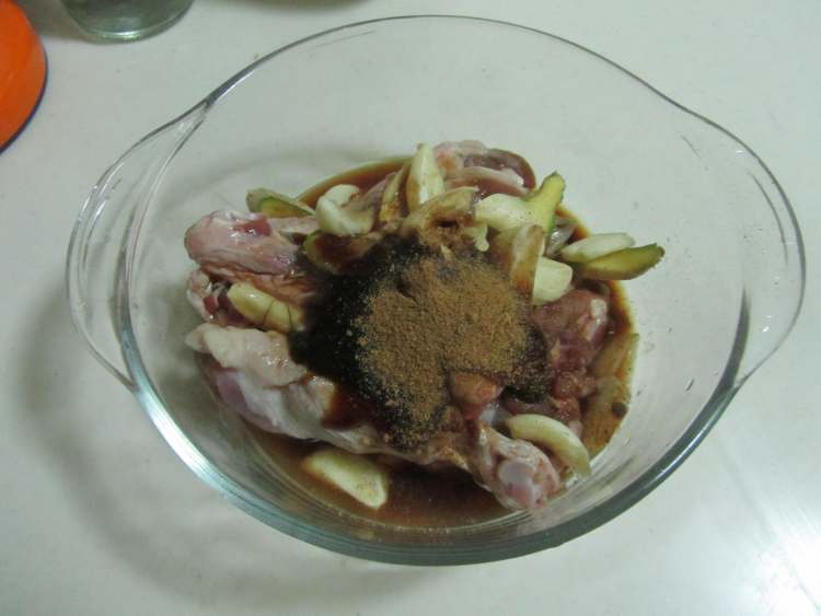 蒜香烤鸭腿步骤1