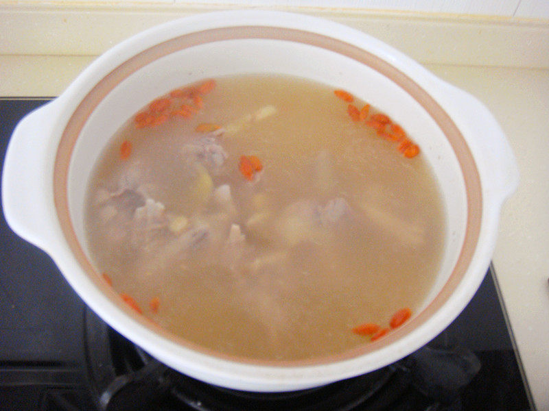 黄芪枸杞煲鸭汤步骤9
