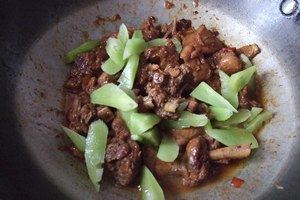 红油莴笋鸭步骤11