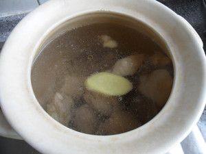 鸭腿冬瓜薏米汤步骤3
