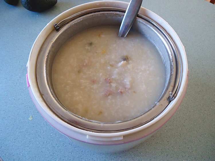 咸蛋皮蛋猪肉粥步骤12