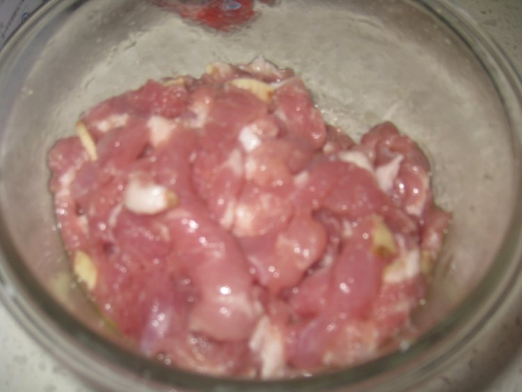 咸蛋瘦肉粥步骤2