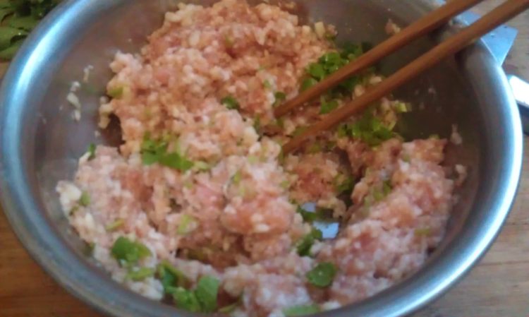 咸蛋荸荠蒸肉饼步骤4