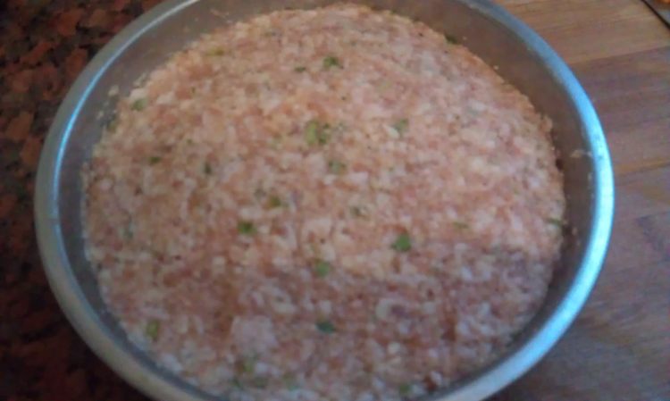 咸蛋荸荠蒸肉饼步骤5