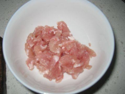 咸蛋上汤金针菇步骤3