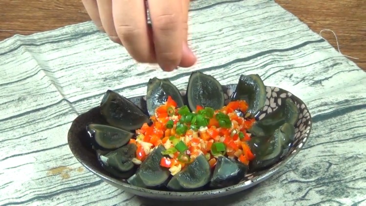 四季餐桌|味极凉拌皮步骤6