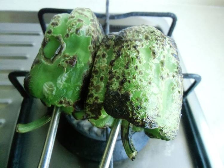 烧辣椒拌皮蛋步骤4