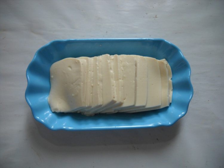 酱香肉松皮蛋豆腐步骤2