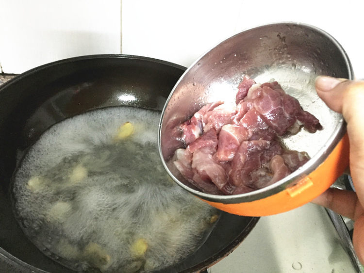 皮蛋瘦肉红苋菜步骤11