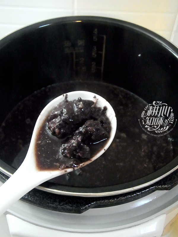 皮蛋鸡肉黑米粥步骤6