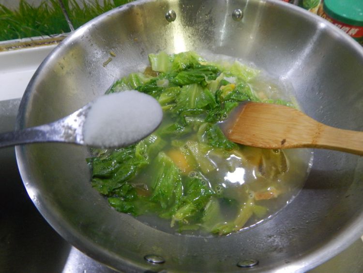生菜皮蛋汤步骤9