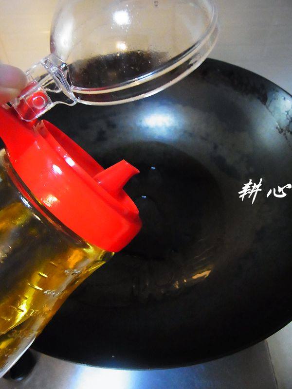 皮蛋炒凉瓜步骤5