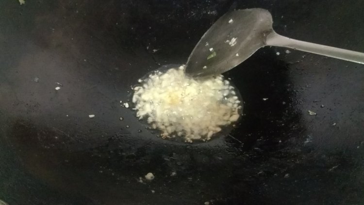 核桃凉粉拌皮蛋步骤7