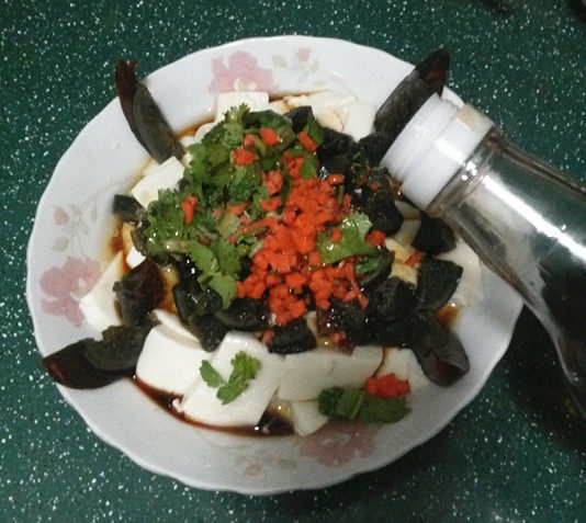 皮蛋嫩豆腐步骤7