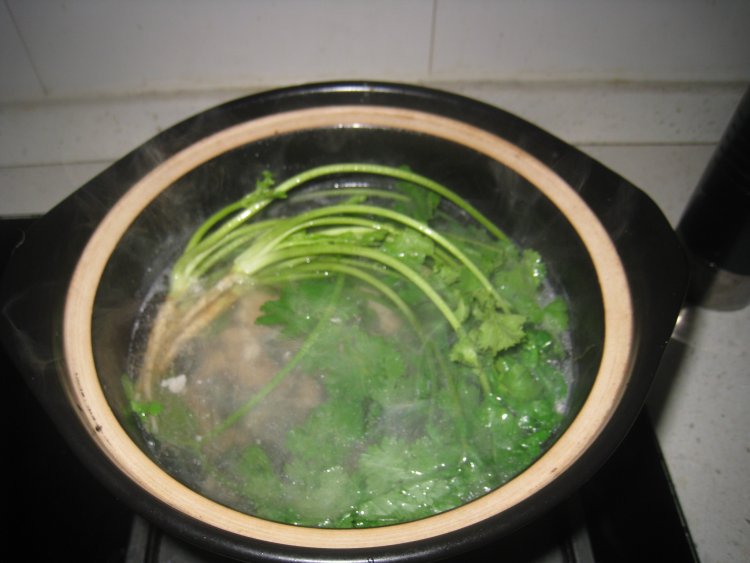 皮蛋芫茜瘦肉汤步骤5