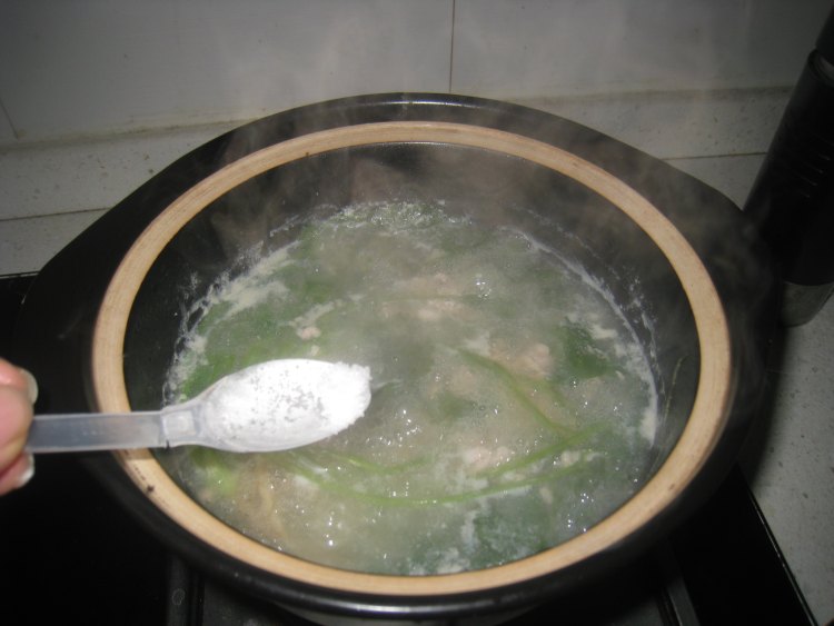 皮蛋芫茜瘦肉汤步骤6